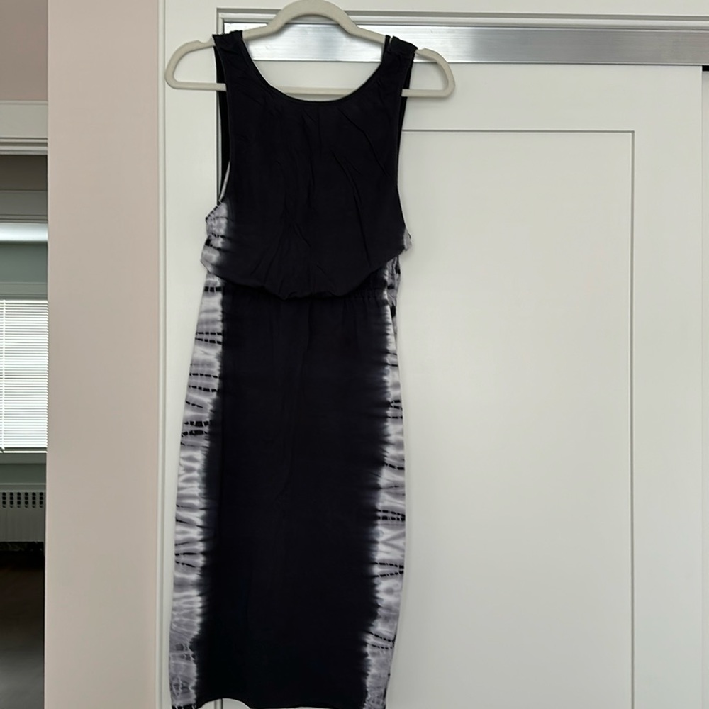 Splendid gray midi dress, tie dye accent - size small